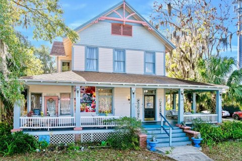 House in DeLand, Florida 5 bedrooms, 383.04 sq.m. № 2096640 - photo 2