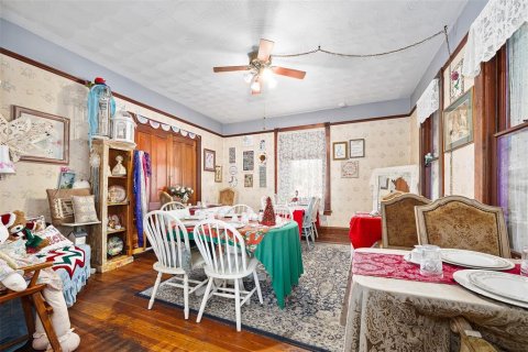 House in DeLand, Florida 5 bedrooms, 383.04 sq.m. № 2096640 - photo 15