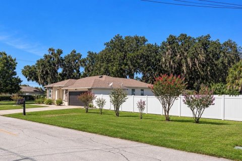 House in Bartow, Florida 4 bedrooms, 179.49 sq.m. № 2403603 - photo 26