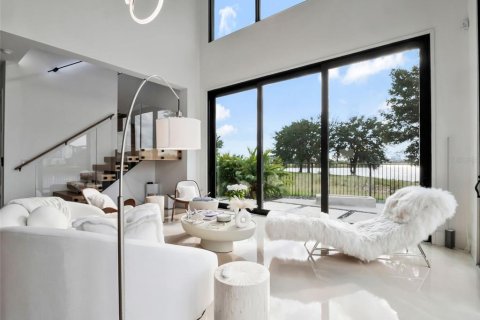 Villa ou maison à vendre à Orlando, Floride: 5 chambres, 407.28 m2 № 1719591 - photo 15