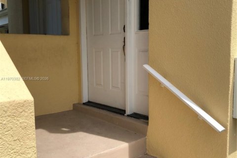 Снять в аренду кондоминиум в Хомстед, Флорида 2 спальни, 107.77м2, № 2031083 - фото 3