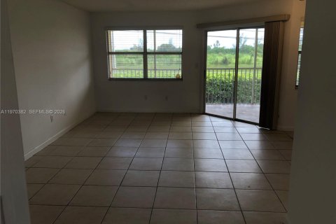 Снять в аренду кондоминиум в Хомстед, Флорида 2 спальни, 107.77м2, № 2031083 - фото 5