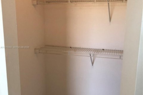 Снять в аренду кондоминиум в Хомстед, Флорида 2 спальни, 107.77м2, № 2031083 - фото 22