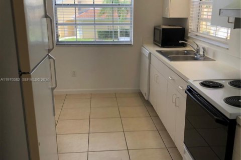 Снять в аренду кондоминиум в Хомстед, Флорида 2 спальни, 107.77м2, № 2031083 - фото 12