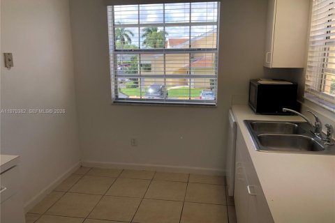 Снять в аренду кондоминиум в Хомстед, Флорида 2 спальни, 107.77м2, № 2031083 - фото 18