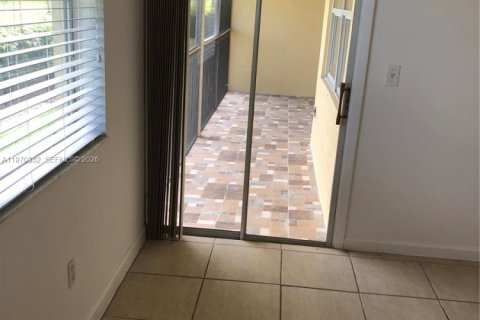 Снять в аренду кондоминиум в Хомстед, Флорида 2 спальни, 107.77м2, № 2031083 - фото 30