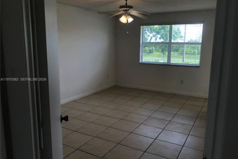 Снять в аренду кондоминиум в Хомстед, Флорида 2 спальни, 107.77м2, № 2031083 - фото 26