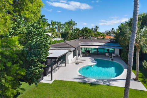Villa ou maison à vendre à Miami Beach, Floride: 3 chambres, 268.86 m2 № 2001802 - photo 11