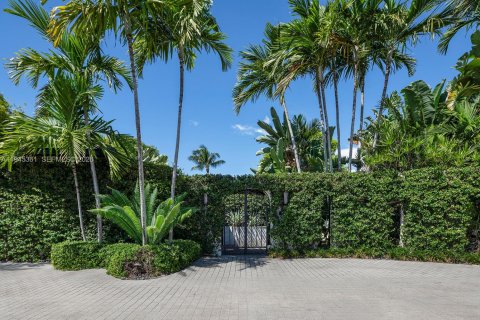Villa ou maison à vendre à Miami Beach, Floride: 3 chambres, 268.86 m2 № 2001802 - photo 13