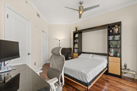 Condo in Tampa, Florida, 2 bedrooms № 2213932 - photo 27
