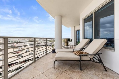 Condo in Tampa, Florida, 2 bedrooms № 2213932 - photo 24