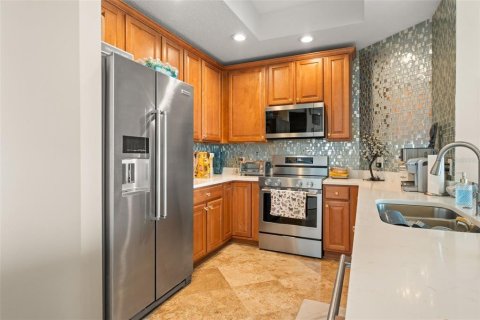 Condo in Tampa, Florida, 2 bedrooms № 2213932 - photo 13