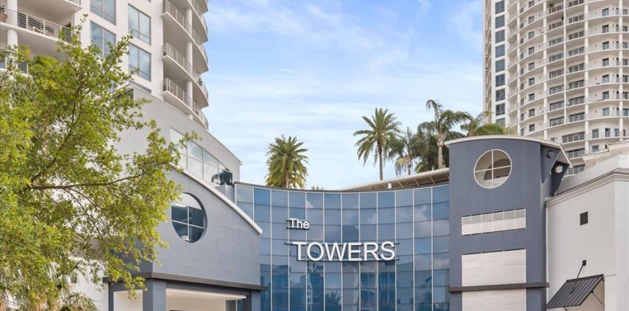 Condo in Tampa, Florida, 2 bedrooms № 2213932