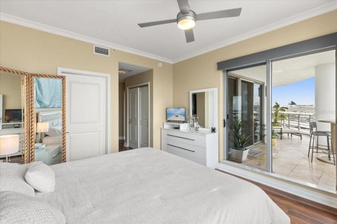 Condo in Tampa, Florida, 2 bedrooms № 2213932 - photo 17