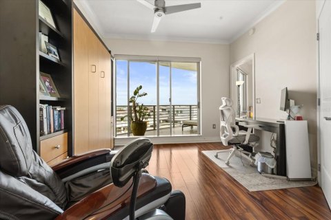 Condo in Tampa, Florida, 2 bedrooms № 2213932 - photo 26