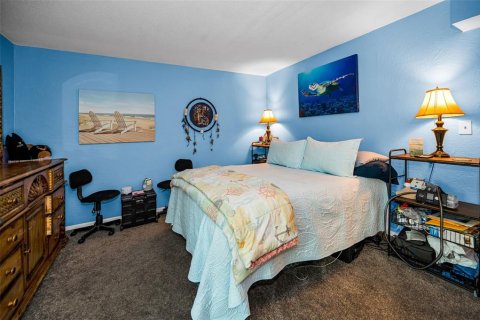 Condo in Saint Petersburg, Florida, 2 bedrooms  № 1812567 - photo 29