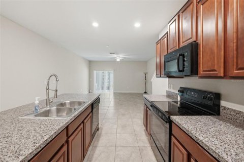 Adosado en venta en Riverview, Florida, 3 dormitorios, 175.03 m2 № 2228073 - foto 3