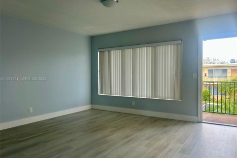 Condo in Boynton Beach, Florida, 1 bedroom  № 2052907 - photo 2