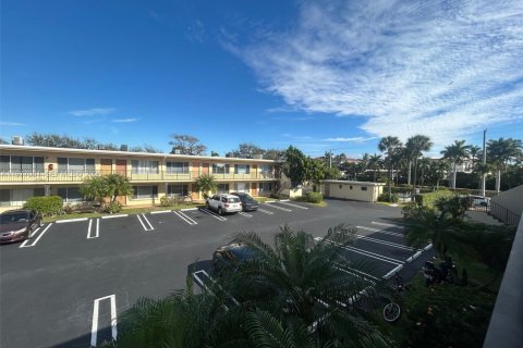 Condo in Boynton Beach, Florida, 1 bedroom  № 2052907 - photo 16