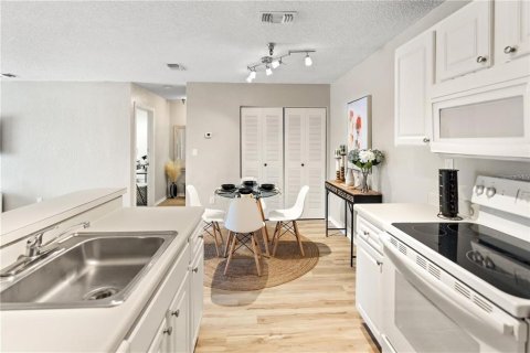 Copropriété à vendre à Saint Petersburg, Floride: 1 chambre, 67.73 m2 № 1894306 - photo 11