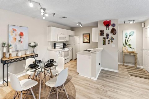 Copropriété à vendre à Saint Petersburg, Floride: 1 chambre, 67.73 m2 № 1894306 - photo 2