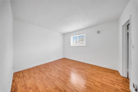 Condo in Hollywood, Florida, 1 bedroom  № 2082438 - photo 10
