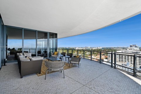 Condo in Miami Beach, Florida, 4 bedrooms  № 1934240 - photo 21