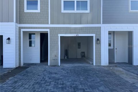 Townhouse in Tampa, Florida 3 bedrooms, 144.65 sq.m. № 1622708 - photo 1