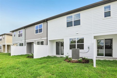 Townhouse in Tampa, Florida 3 bedrooms, 144.65 sq.m. № 1622708 - photo 28