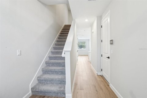 Townhouse in Tampa, Florida 3 bedrooms, 144.65 sq.m. № 1622708 - photo 4