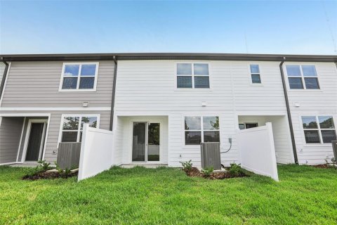 Townhouse in Tampa, Florida 3 bedrooms, 144.65 sq.m. № 1622708 - photo 27