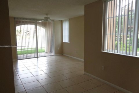 Copropriété à vendre à Coconut Creek, Floride: 1 chambre, 65.31 m2 № 1985254 - photo 4