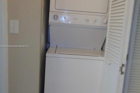 Copropriété à vendre à Coconut Creek, Floride: 1 chambre, 65.31 m2 № 1985254 - photo 10