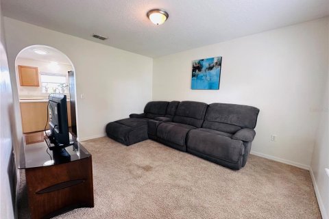 House in Davenport, Florida 4 bedrooms, 207.36 sq.m. № 1906844 - photo 6