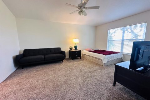 House in Davenport, Florida 4 bedrooms, 207.36 sq.m. № 1906844 - photo 16