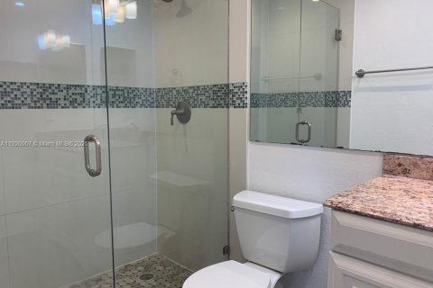 Снять в аренду кондоминиум в Майами, Флорида 2 спальни, 77.57м2, № 1975081 - фото 9