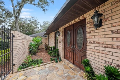 Villa ou maison à vendre à Brandon, Floride: 3 chambres, 211.35 m2 № 2398745 - photo 4