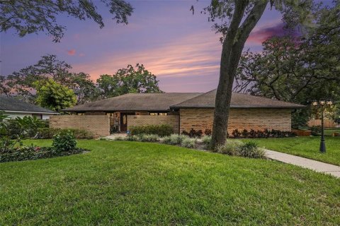 Villa ou maison à Brandon, Floride 3 chambres, 211.35 m2 № 2398745