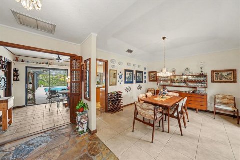 Villa ou maison à vendre à Brandon, Floride: 3 chambres, 211.35 m2 № 2398745 - photo 10