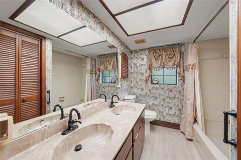 Villa ou maison à vendre à Brandon, Floride: 3 chambres, 211.35 m2 № 2398745 - photo 20