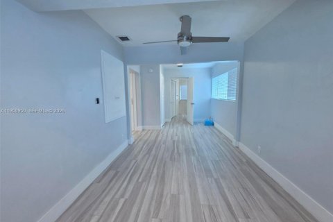Villa ou maison à louer à Oakland Park, Floride: 3 chambres, 91.23 m2 № 2007073 - photo 8