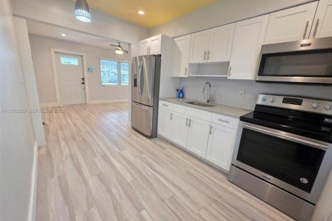 Villa ou maison à Oakland Park, Floride 3 chambres, 91.23 m2 № 2007073