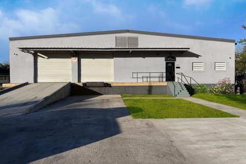 Commercial property in Starke, Florida 1962.84 sq.m. № 2211826