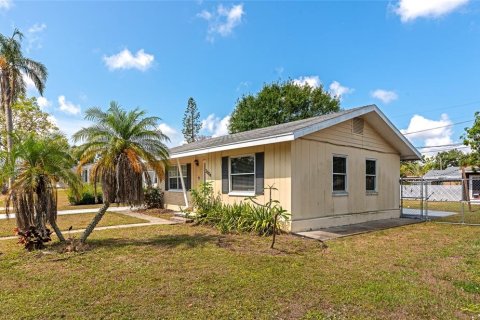 House in Bradenton, Florida 3 bedrooms, 125.88 sq.m. № 1679323 - photo 5