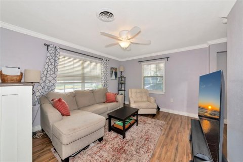 House in Bradenton, Florida 3 bedrooms, 125.88 sq.m. № 1679323 - photo 9