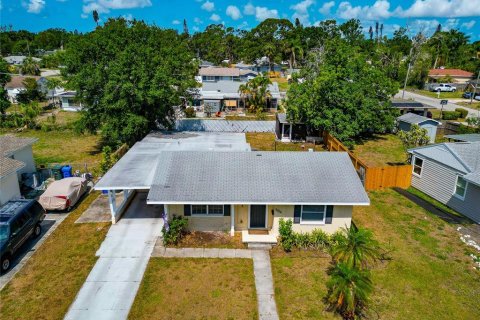 House in Bradenton, Florida 3 bedrooms, 125.88 sq.m. № 1679323 - photo 6