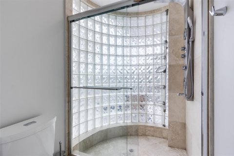 Condo in Fort Lauderdale, Florida, 4 bedrooms  № 2191529 - photo 21
