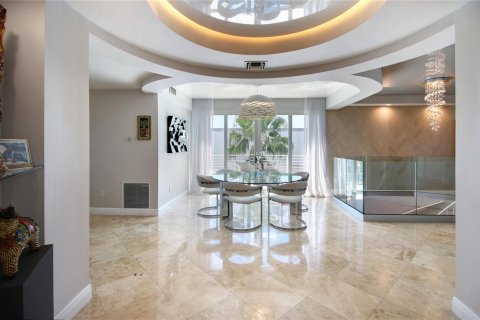 Condo in Fort Lauderdale, Florida, 4 bedrooms  № 2191529 - photo 2
