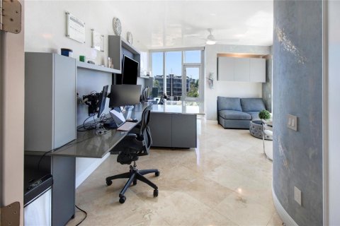 Condo in Fort Lauderdale, Florida, 4 bedrooms  № 2191529 - photo 25