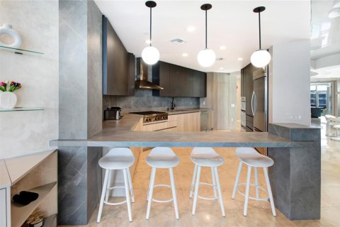 Condo in Fort Lauderdale, Florida, 4 bedrooms  № 2191529 - photo 10